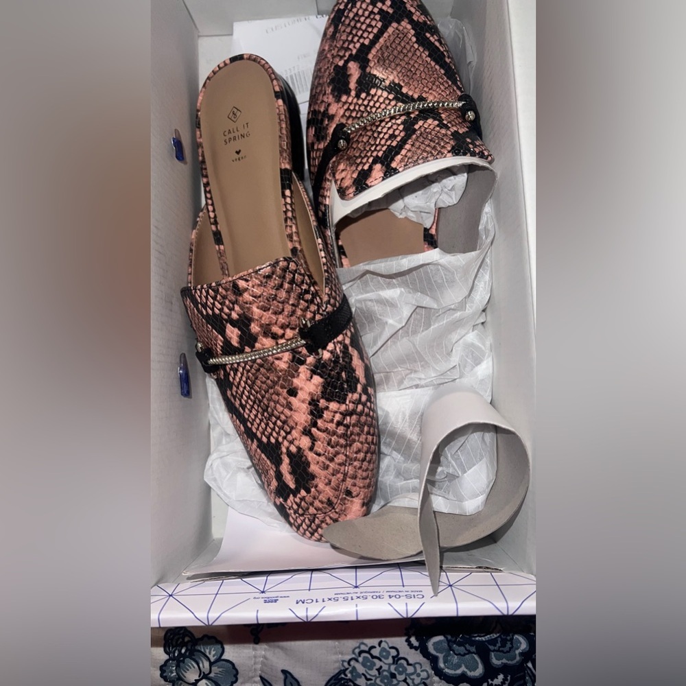 Never worn. - Picture 2 of 4